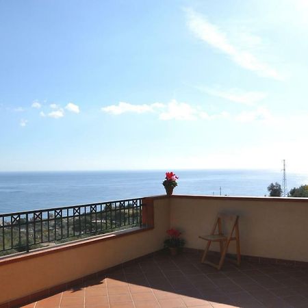 Villa Gemma Di Mare Santa Teresa Di Riva Εξωτερικό φωτογραφία