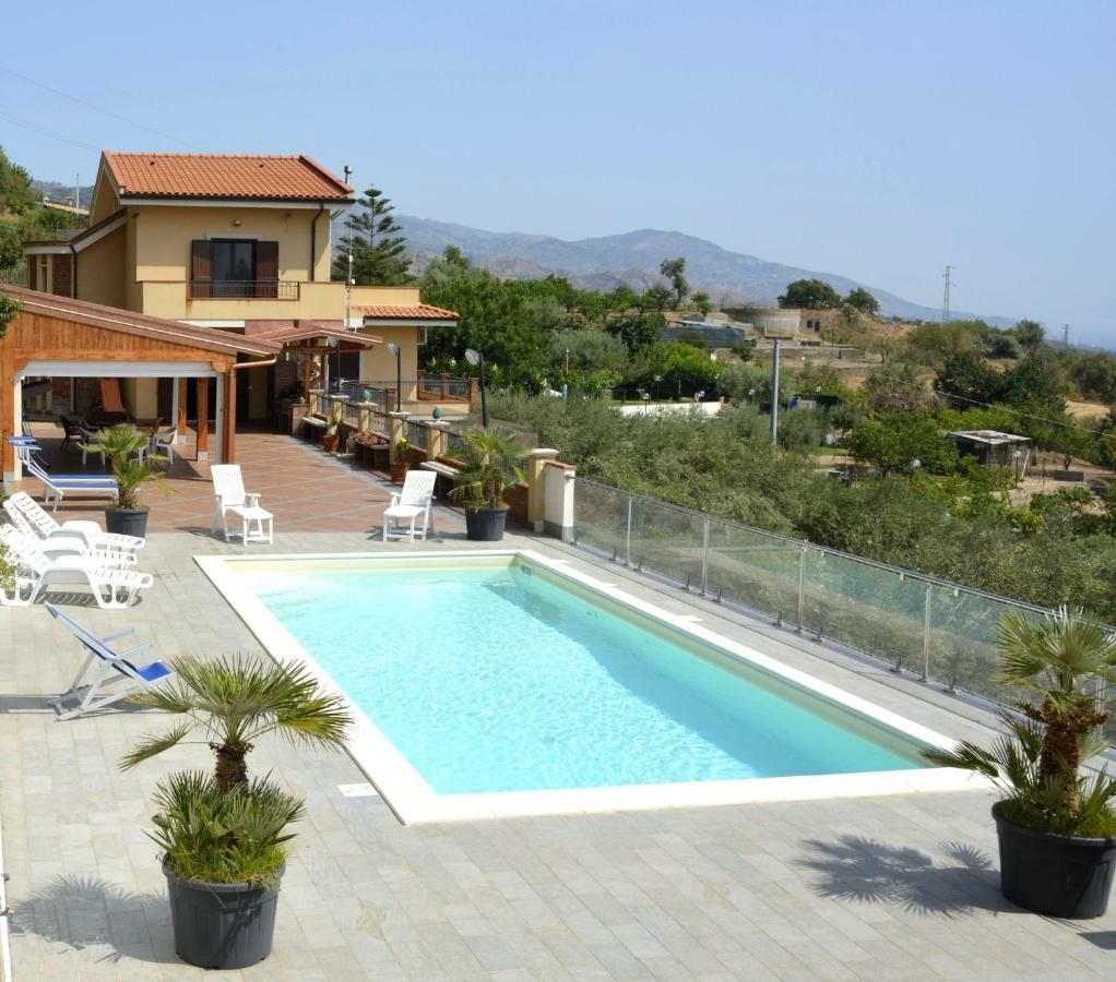 Villa Gemma Di Mare Santa Teresa Di Riva Εξωτερικό φωτογραφία