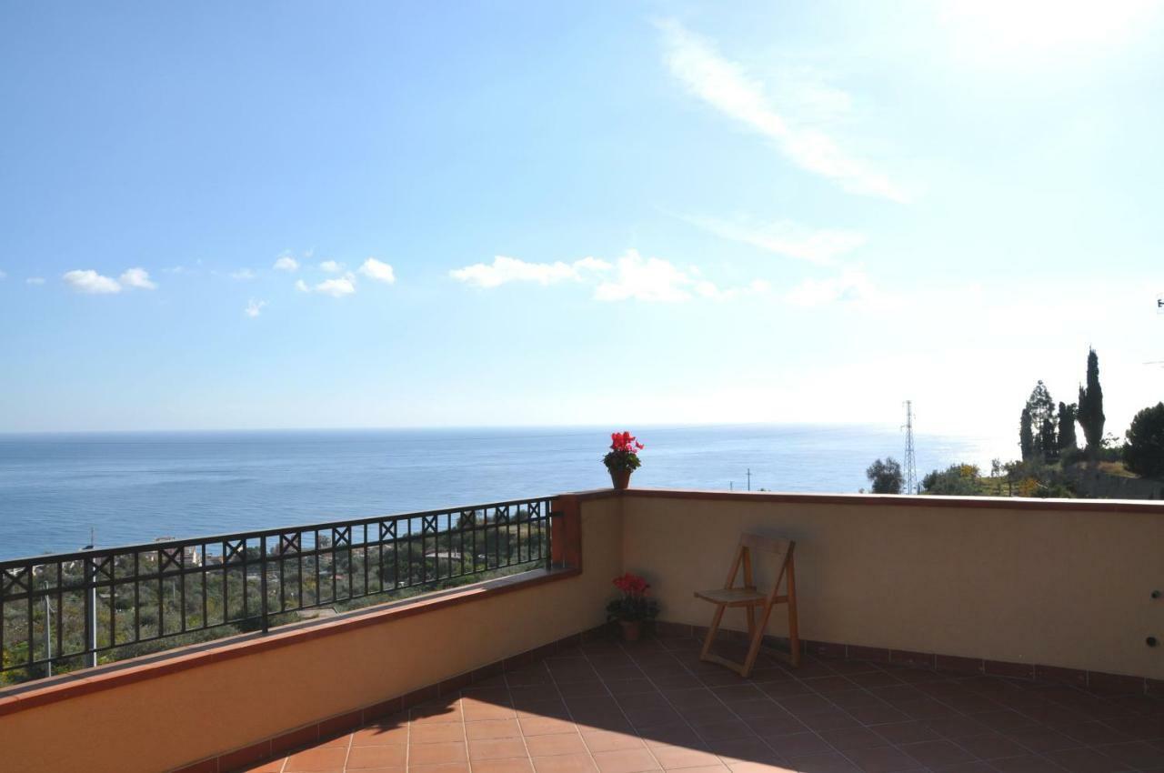 Villa Gemma Di Mare Santa Teresa Di Riva Εξωτερικό φωτογραφία