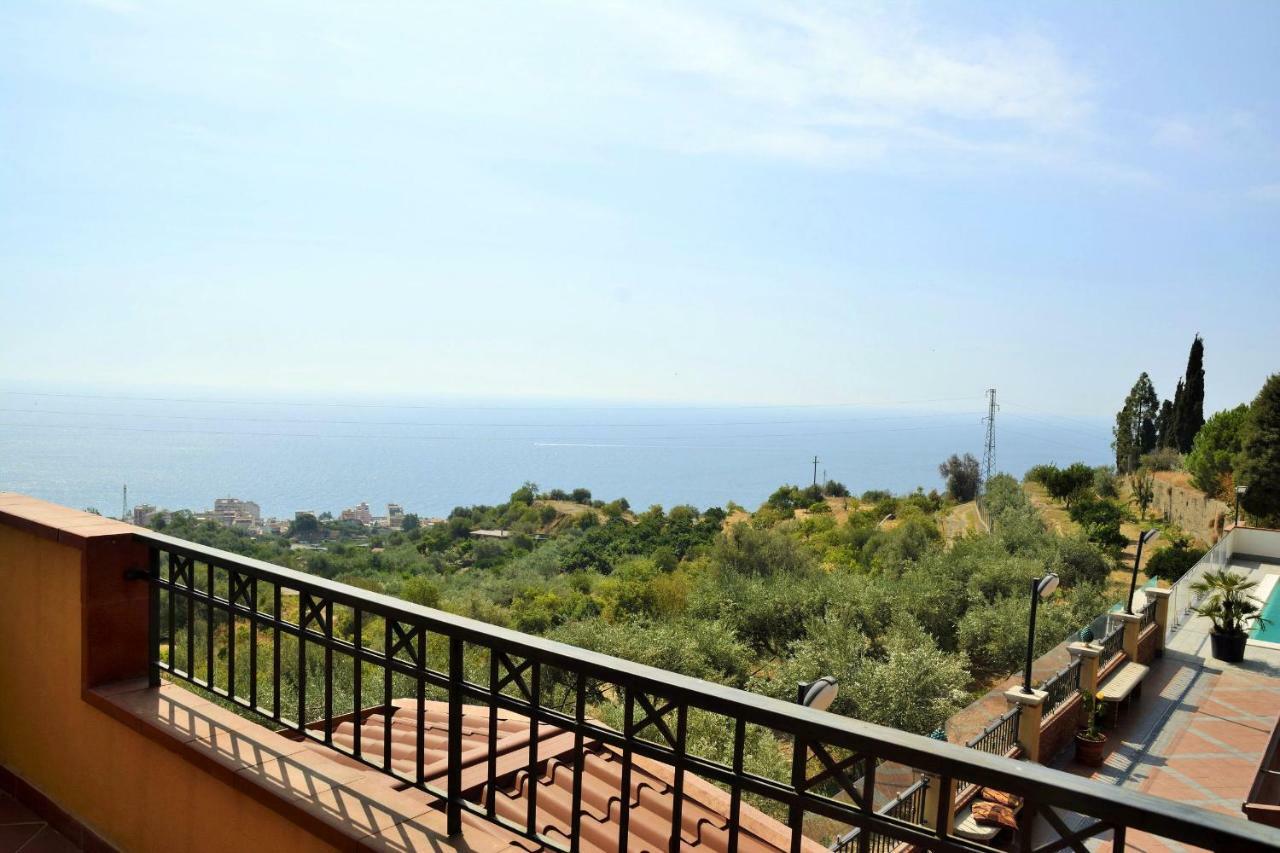 Villa Gemma Di Mare Santa Teresa Di Riva Εξωτερικό φωτογραφία