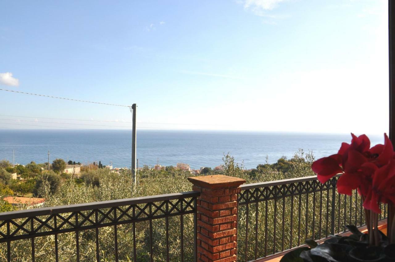 Villa Gemma Di Mare Santa Teresa Di Riva Εξωτερικό φωτογραφία